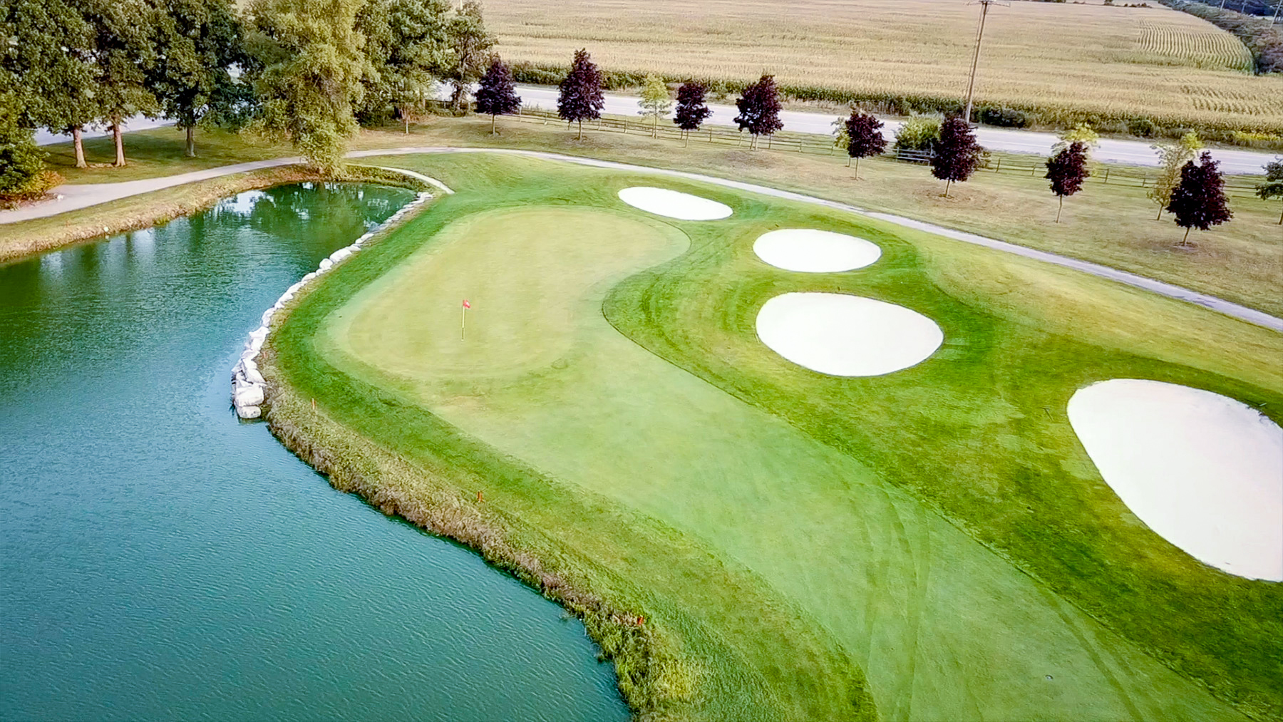 Hole 14 with 4 sandpits